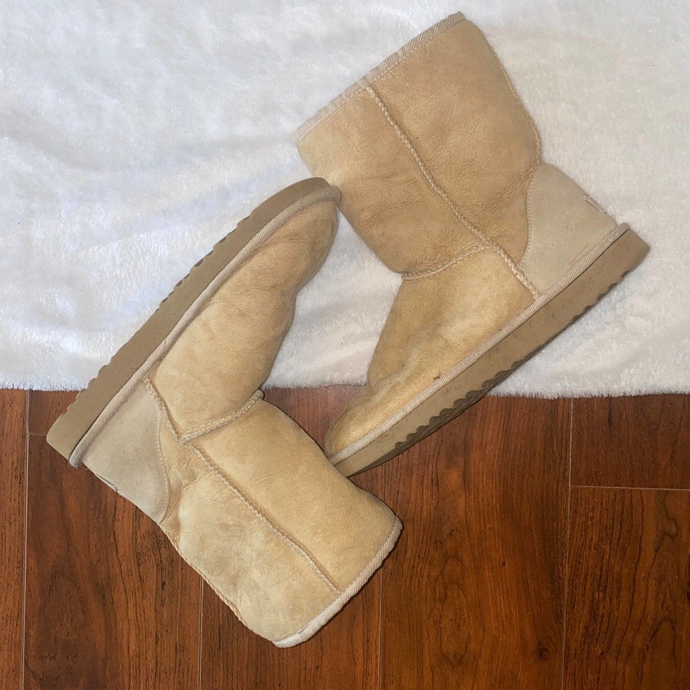 Women's UGG Boots Wool Lined size 7